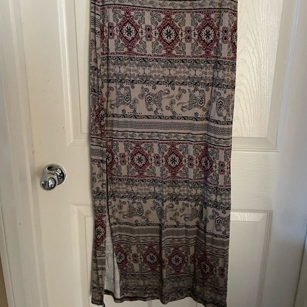 Long skirt with animal print.